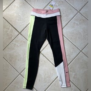 NWT Nike Leggings Small